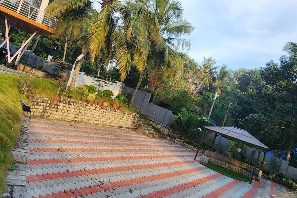 The Urban Getaway Villa Thiruvananthapuram Exterior foto