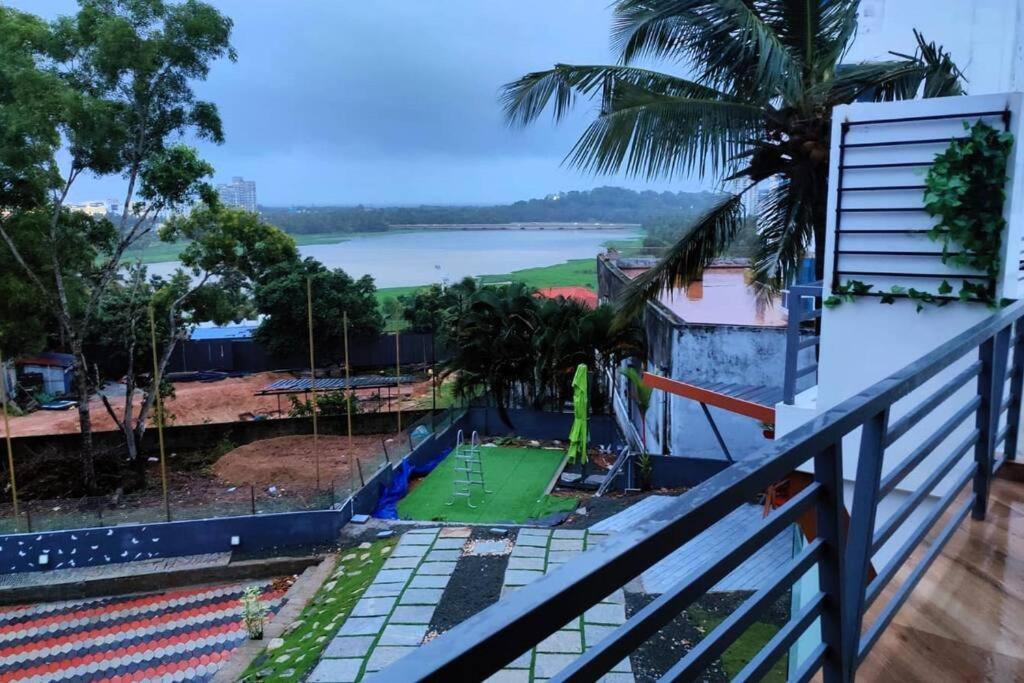 The Urban Getaway Villa Thiruvananthapuram Exterior foto